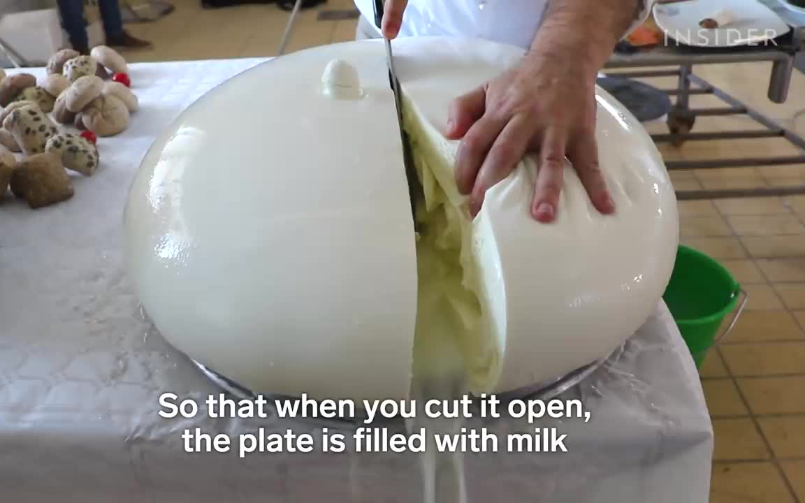 如何制作意大利最大马苏里拉奶酪，最大可重大88磅！