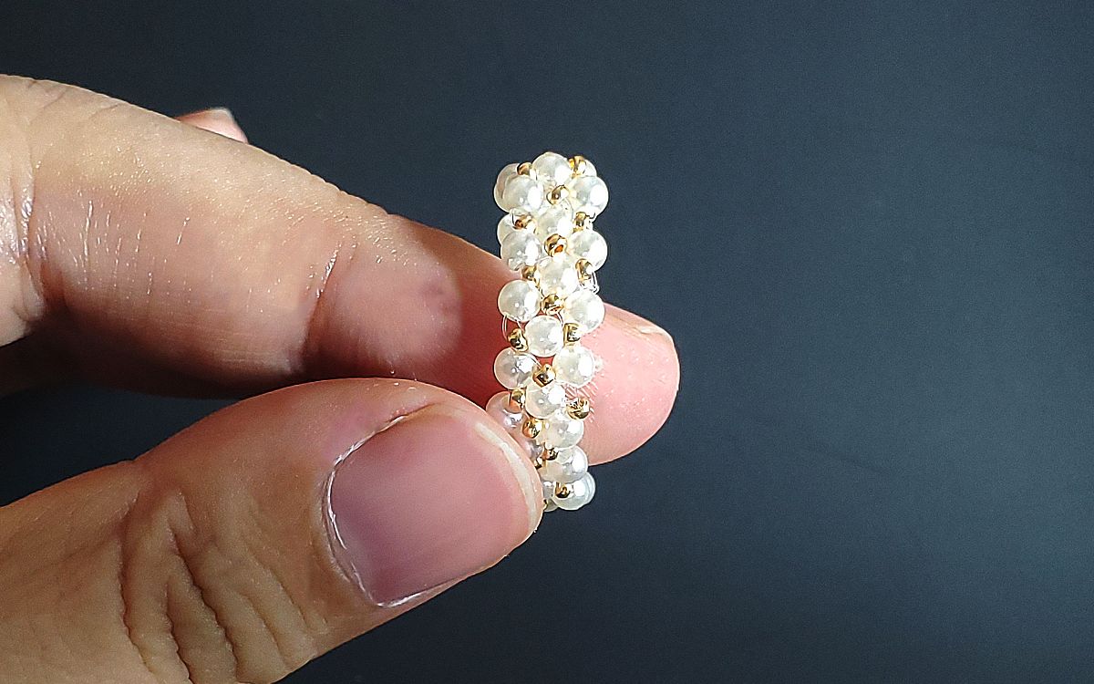 花姐的饰品DIY手作，小珍珠做的花朵戒指