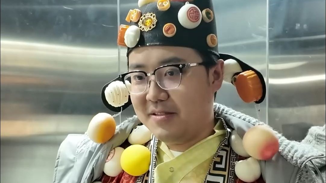 谢邀，已独美~土豆cos灶王爷!