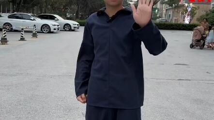 你们要的科目三手部教程他来啦!科目三舞蹈教学手部动作剖析一 刀削面 右手在上左手再下 左手不懂右手轻微幅度 有一种削面的感觉二 花手 两只手交叉 !