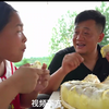3斤牛奶灌猪肺，胖妹做啥美食？又香又辣，好吃到让人停不下来