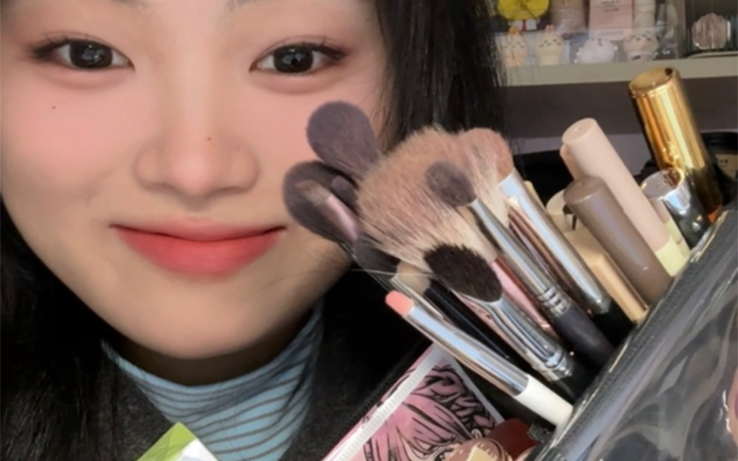 我买到了一个超级好用的化妆刷包！！（平替版）