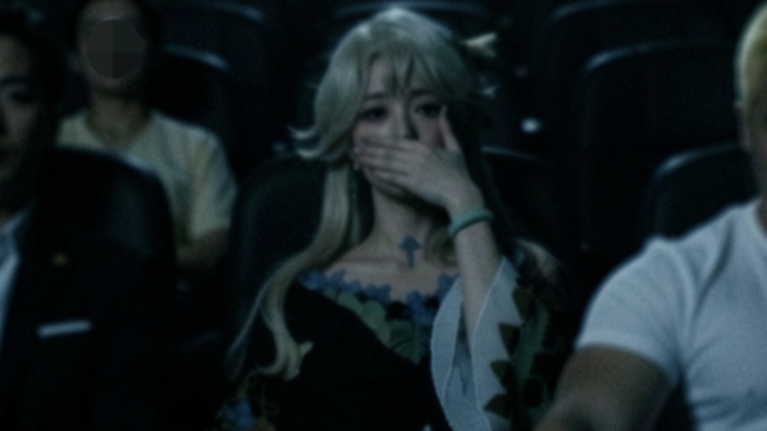 看电影超容易流泪的夫人（演的）