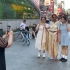中国人对黑人女孩穿中国传统服装的反应