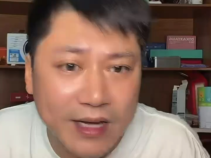 十三哥分享 柬埔寨 缅北地区 各种各样的人和事，也有人在黑我本人 说我给园区拉人头 黑白颠倒