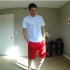 美国小伙100天跳同一舞蹈 剪辑后服装百变！