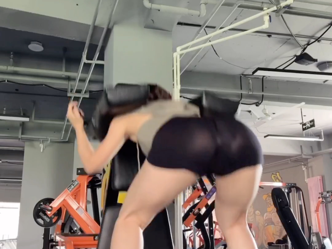 Gym rotating hip and leg workouts (it's still summer)
