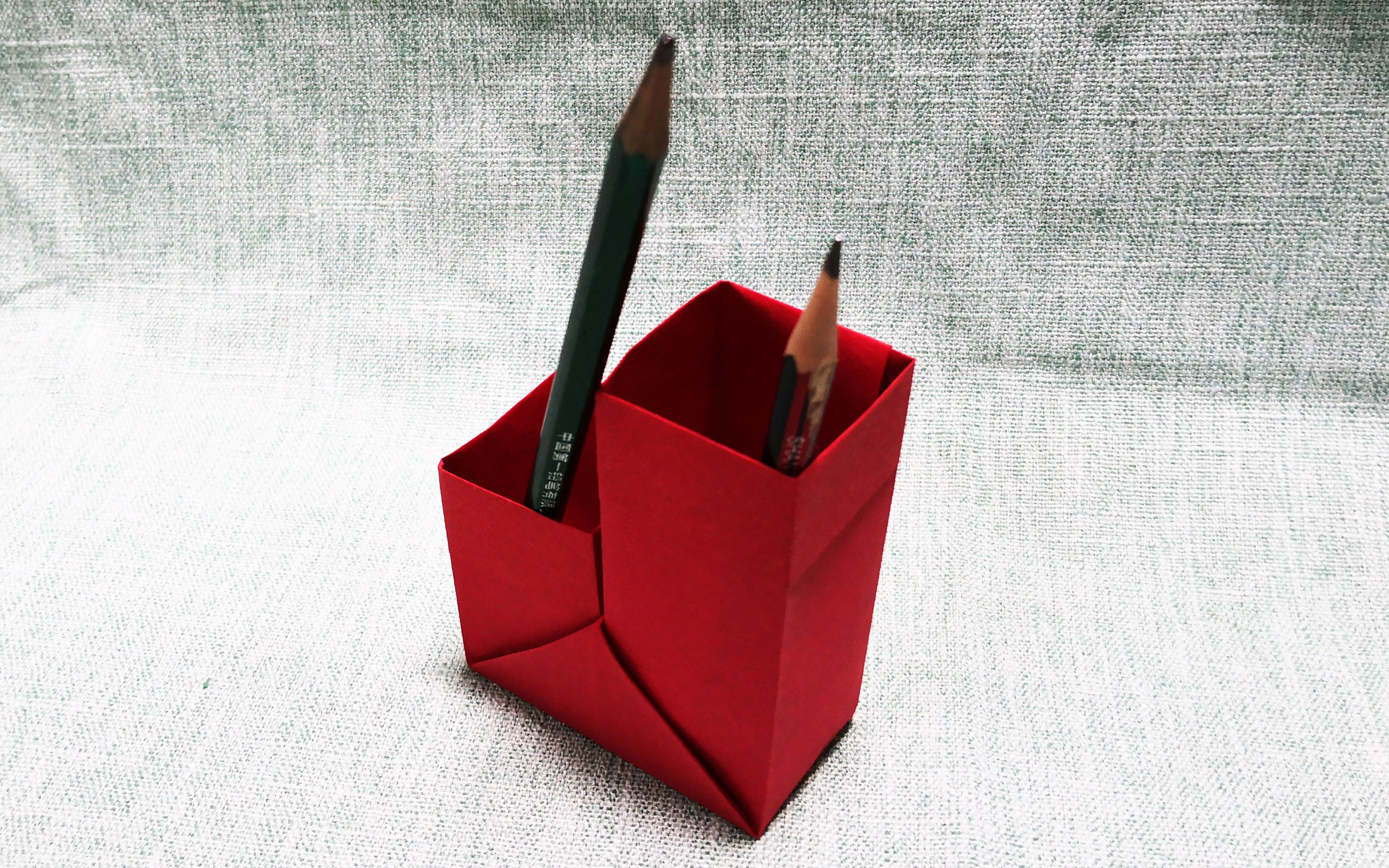 实用性100%的折纸笔筒，制作方法非常简单，同学们看了都想学！_哔哩哔哩_bilibili