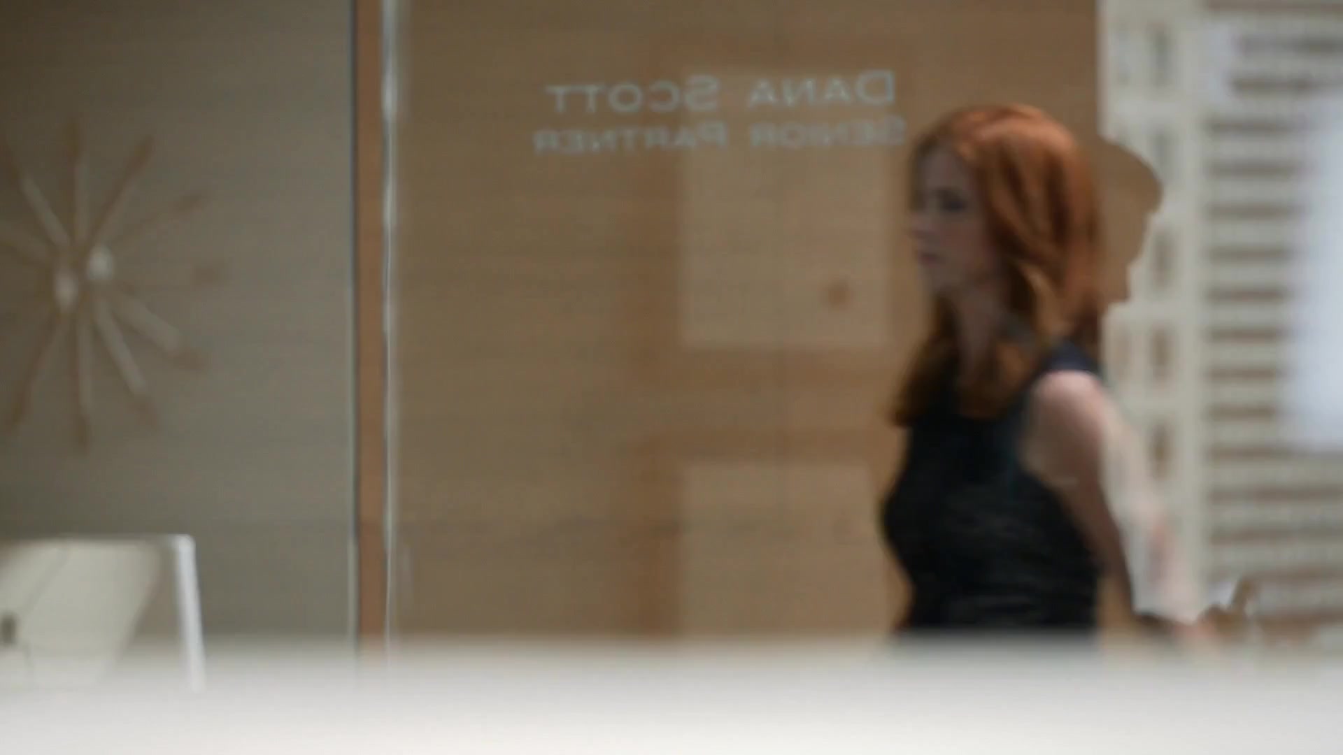 suits - season 3, episode 12- donna gives harvey gift advice