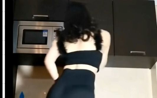 阿雯爵士舞翻跳