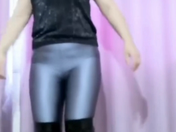 【广场舞健身快乐每一天】最新视频上线，求关注！