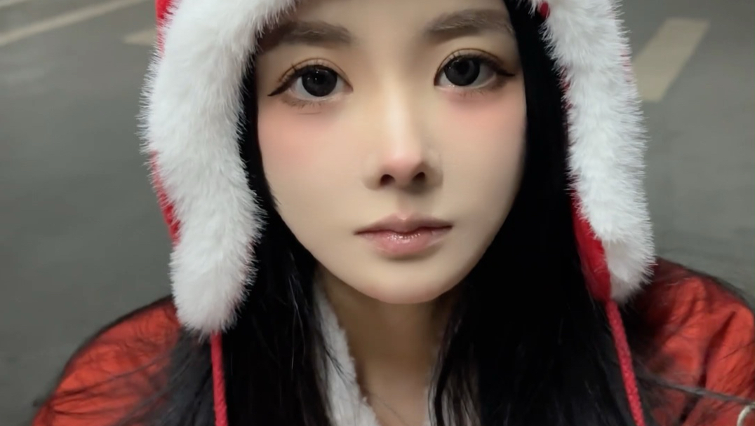 还是红色的车比较好认