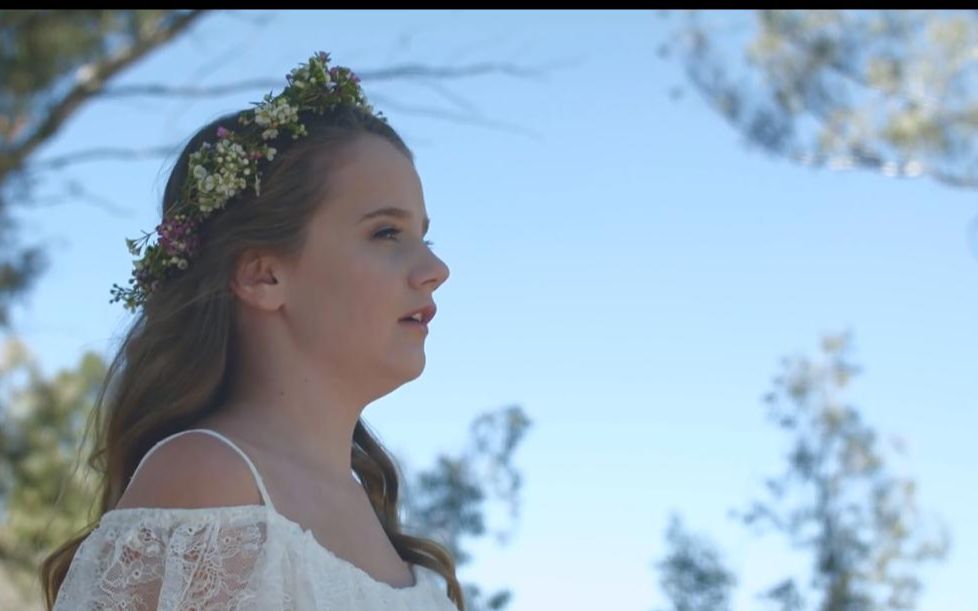 Song youtube amira gabriellas