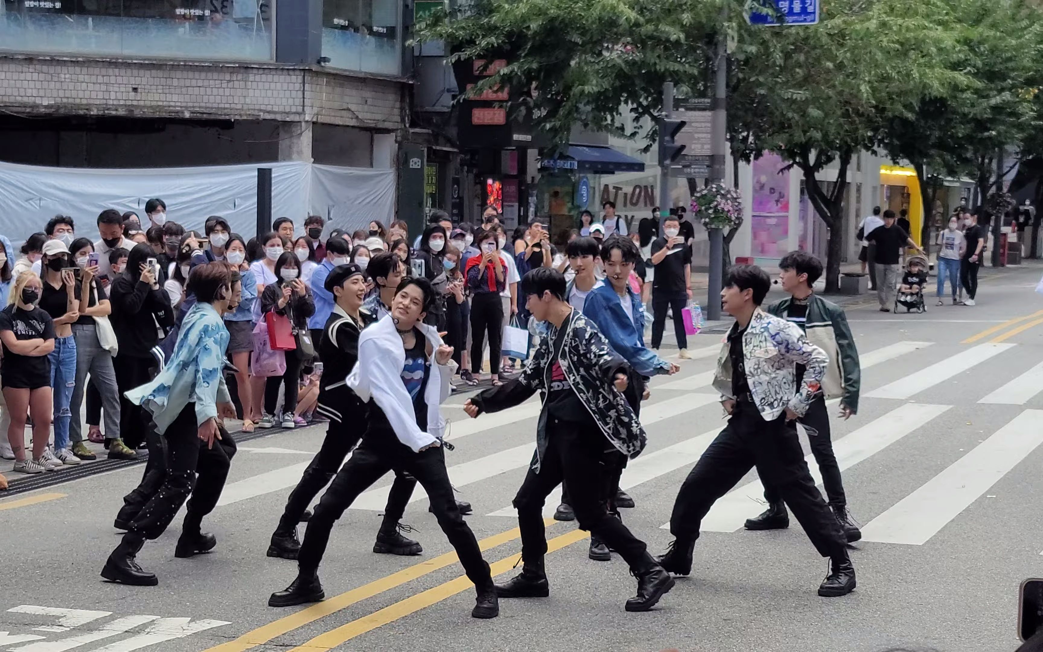 【4K超清】KQ Fellaz2 练习生路演Busking cover THE BOYZ - THRILL RIDE