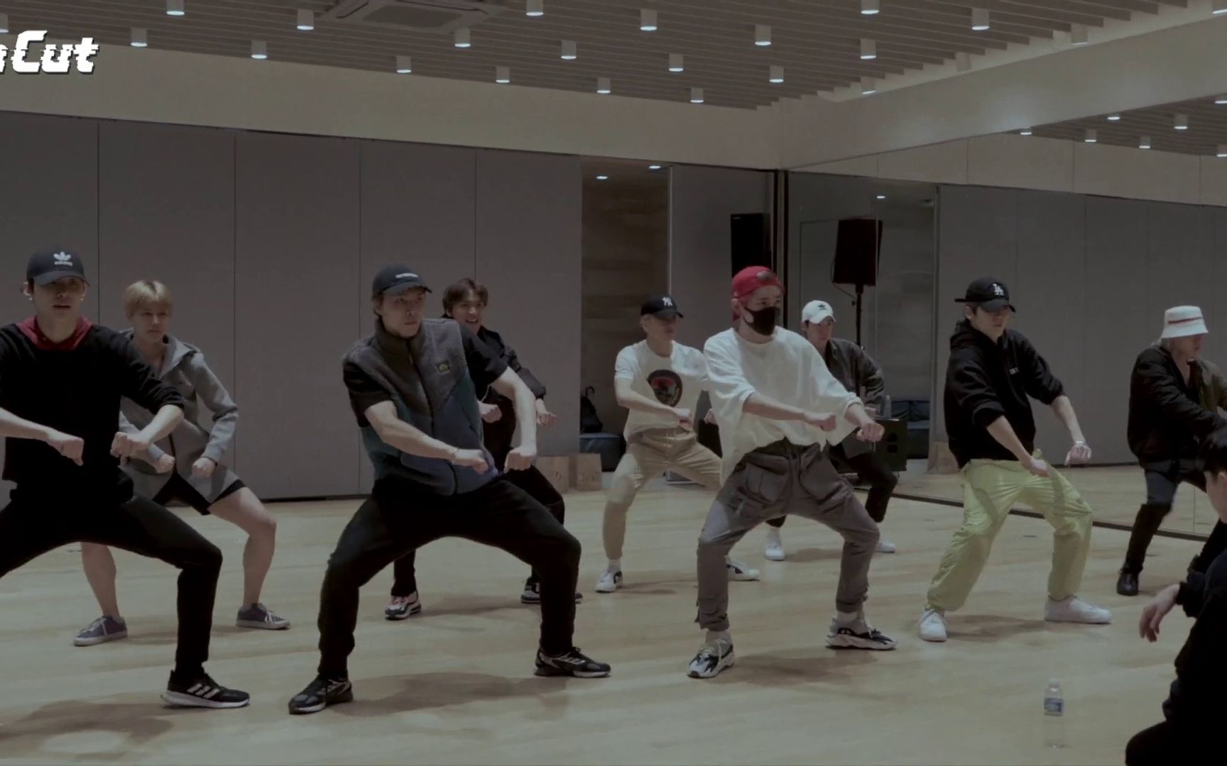 【NCT】127的“英雄”舞蹈练习幕后花絮｜[Un Cut] Take #3 'Kick It' Dance Practice
