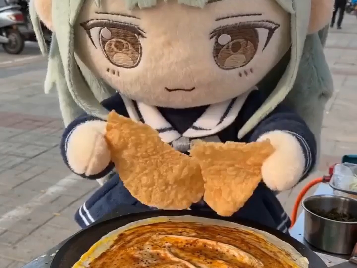 生活不易，睦头卖艺