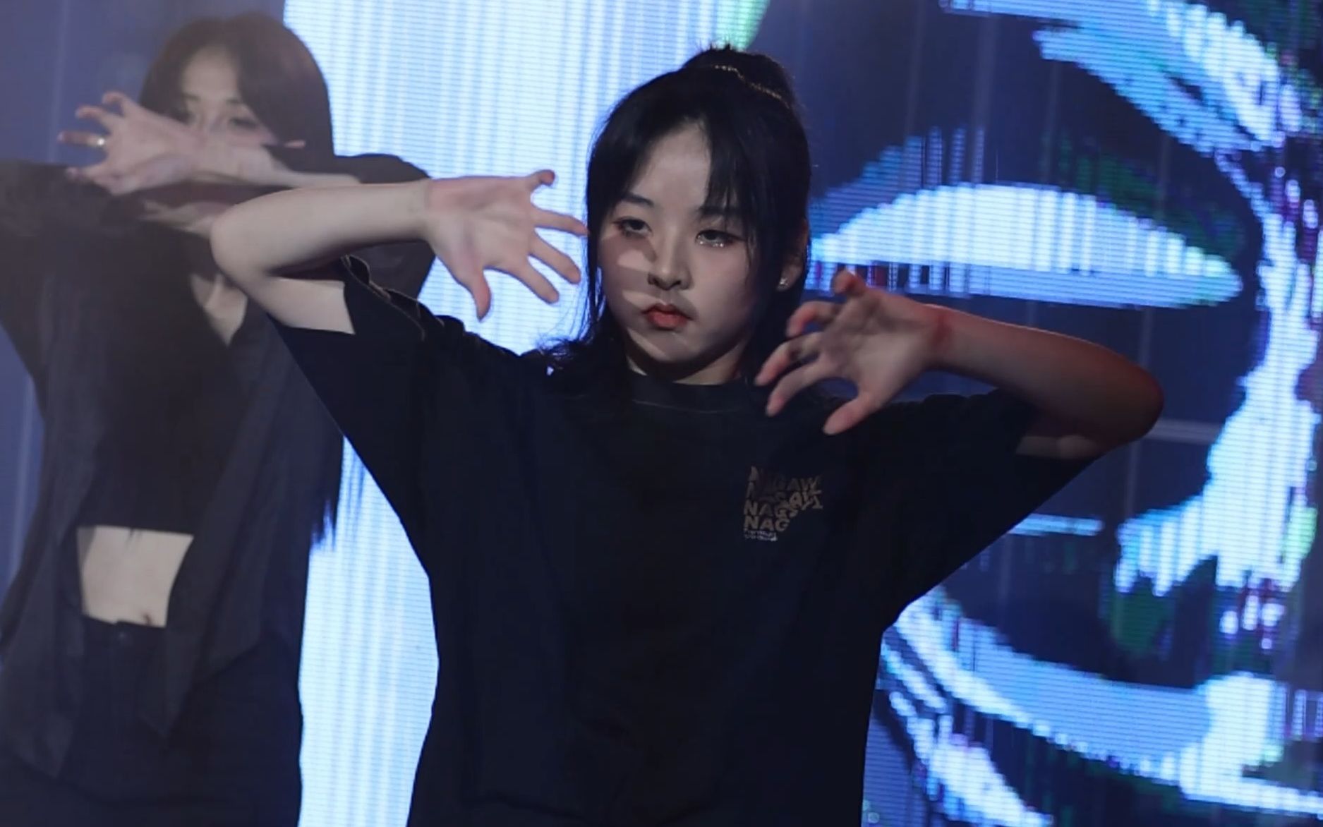 Zhou Tong Yue] 230701 《Double Idol》 『2023 SNH48 GROUP Annual Youth Festival - Shen Xiao Ai's work support』Focus [4k60p].