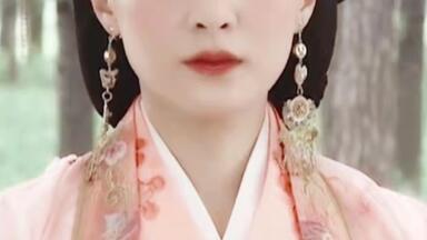 当年剧组是真穷，<em class="keyword">王妃</em>只有两个造型，也不妨碍王爷为她放弃造反！