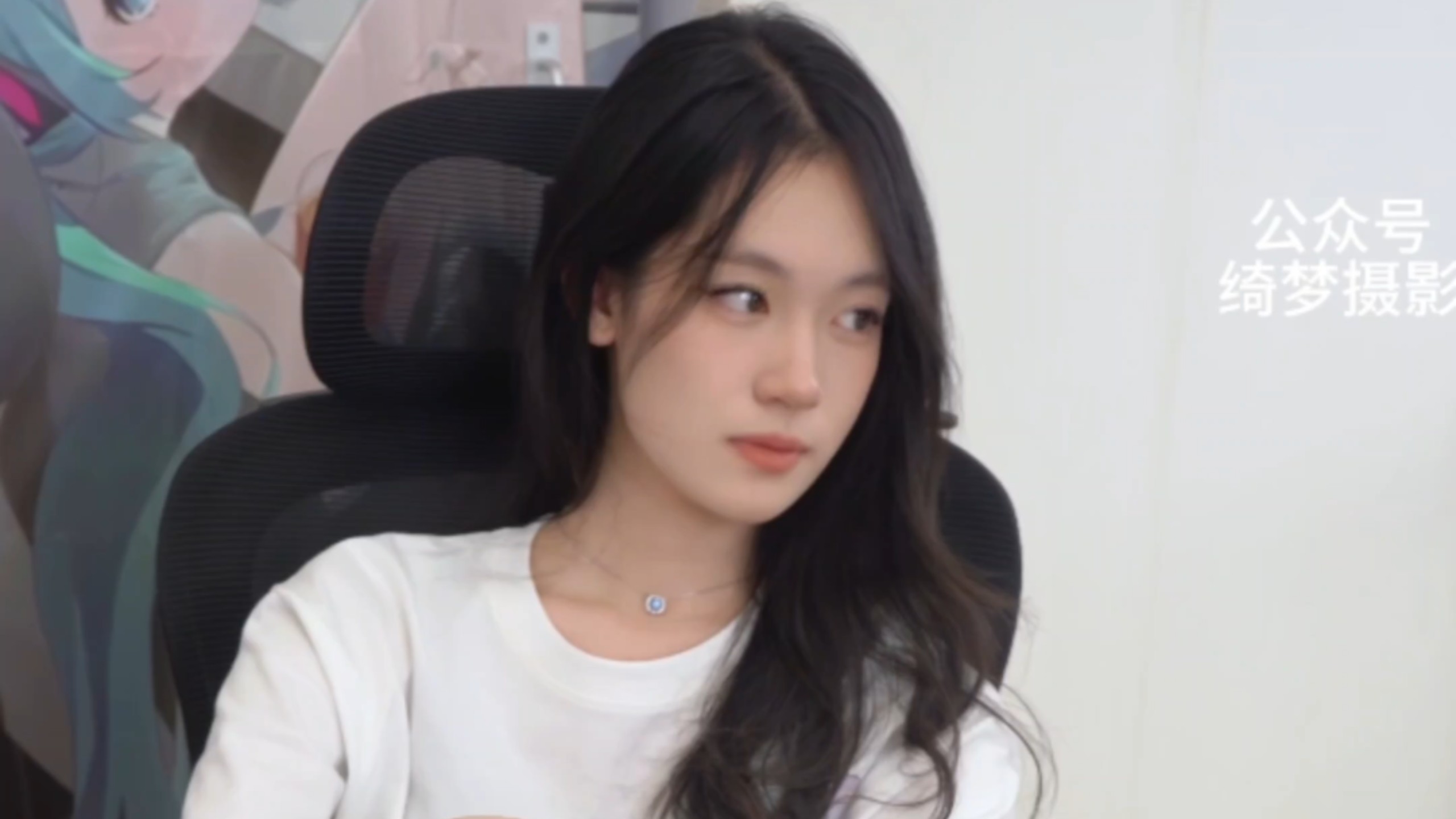 新一期，人气校花小艺，女子校生4K级摄影，纯享版！