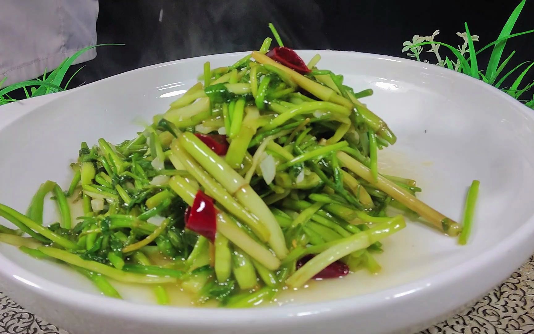 酒店38一份的水芹菜，今天大厨教你轻松复刻