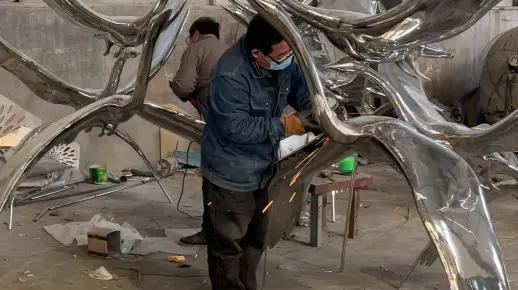 不锈钢雕塑定制厂家