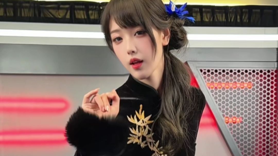 在解说席误闯天家