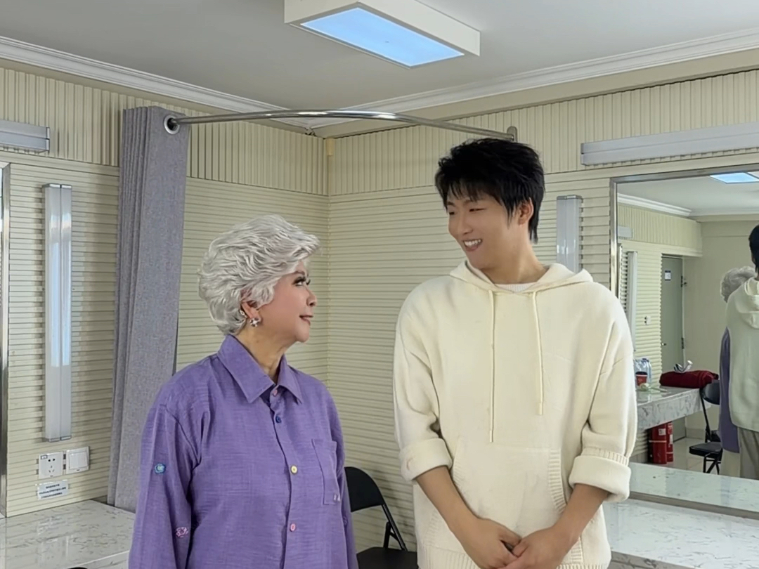 我们给您拜年啦！