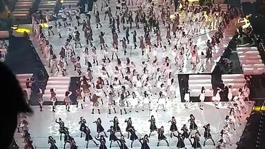 <em class="keyword">SNH48</em>第五届总选，饭拍303人共舞全景1