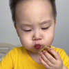 人类幼崽沉浸式吃饭
