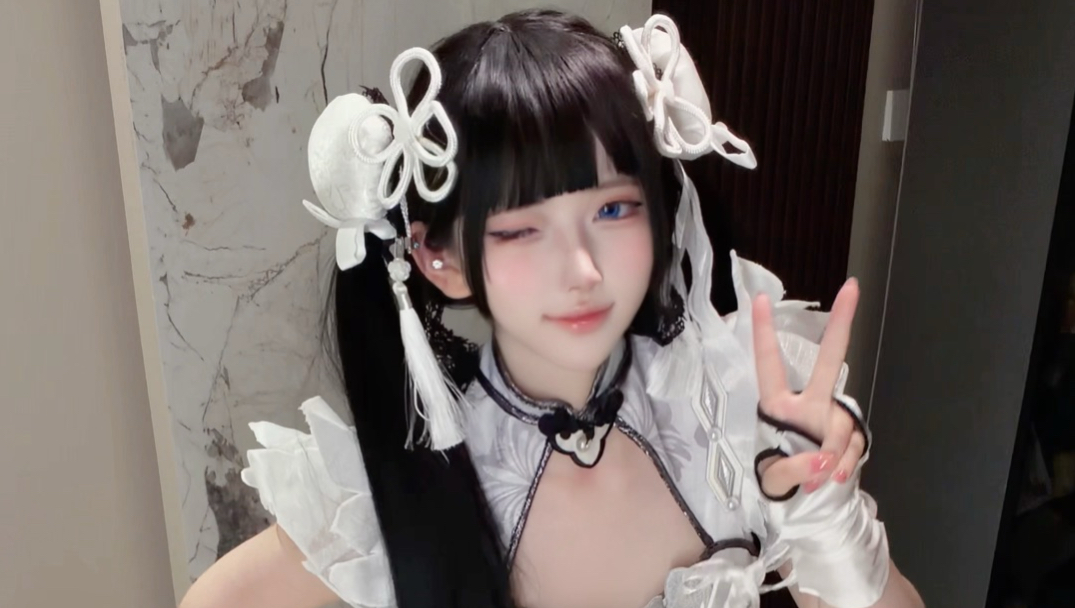 卖萌好累 ⸝⸝⸝ ╸▵╺⸝⸝⸝