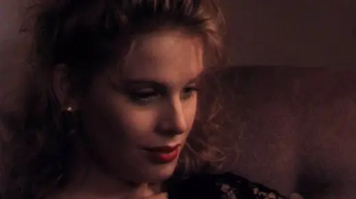 电影剪辑《香侬·惠利》虽然现在老了，年青的时候依旧吊打现在的很多女明星。