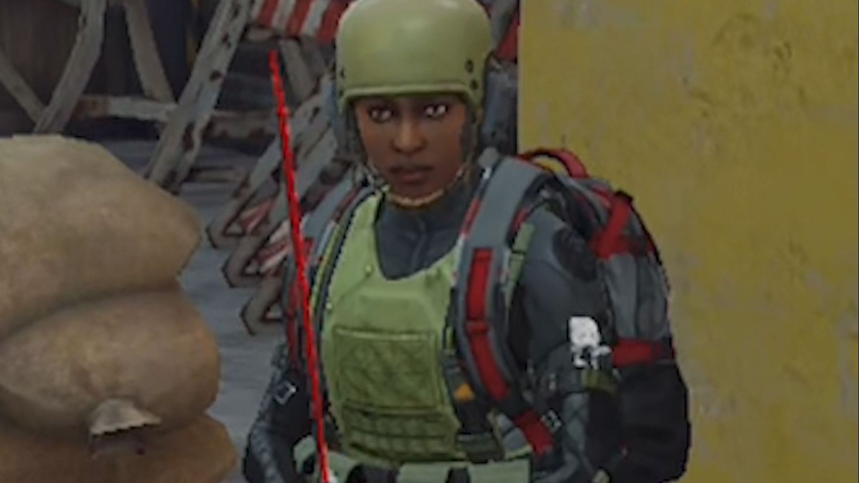 所有人！与他对视保持嘴角下扬！