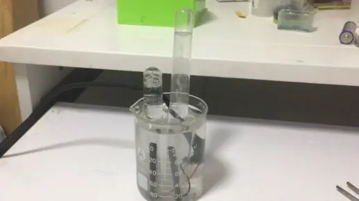 【化学实验】电解水的反应