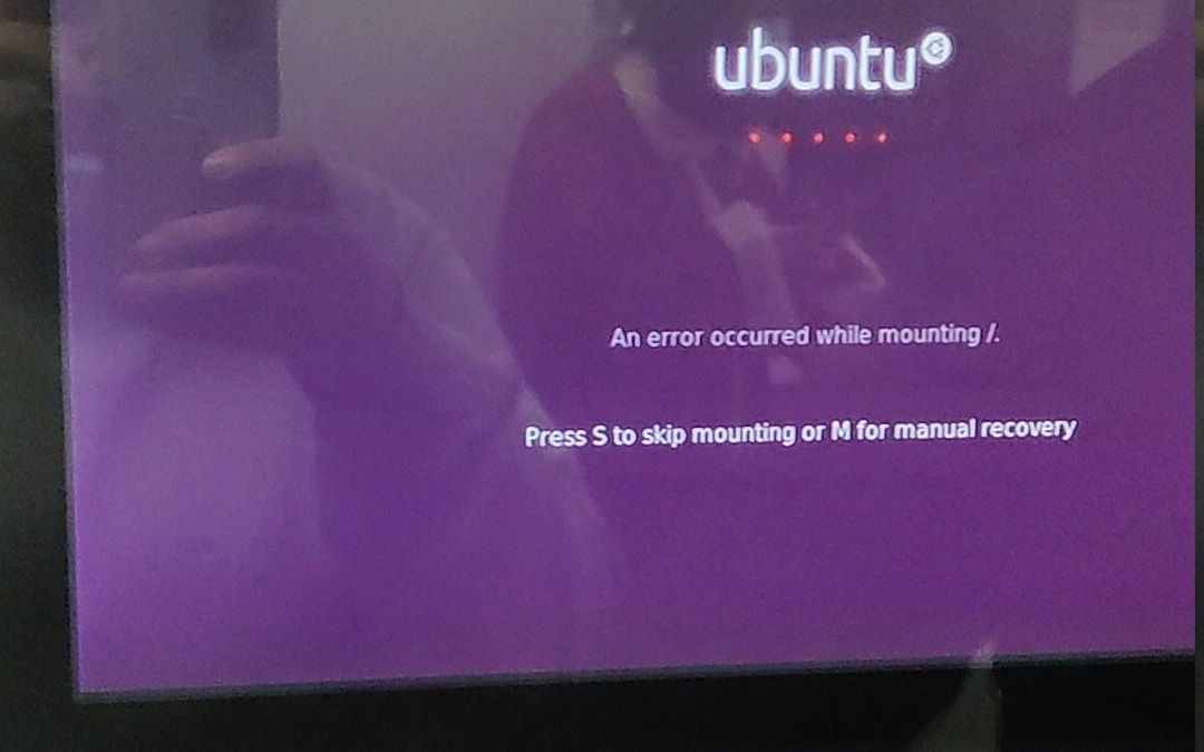 北京地铁的显示器 这是Ubuntu系统出错恢复了？
