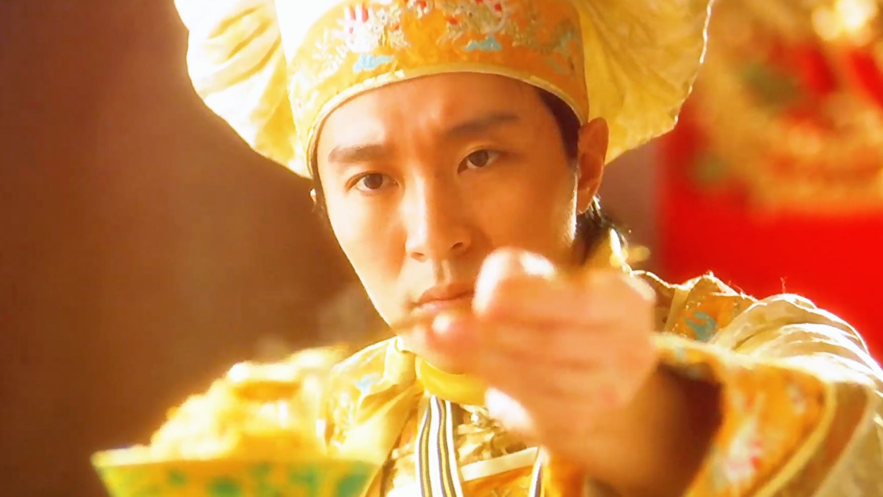 “周星驰一句用隔夜饭炒饭，我信了一辈子！”《食神》