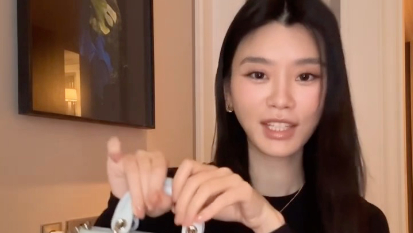 奚梦瑶：二月份的开箱电子榨菜，买了一堆好看的包包和衣服#超模