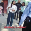 男子在女厕所偷拍，女子机智“摇人”，十几名同事赶到抓个正着