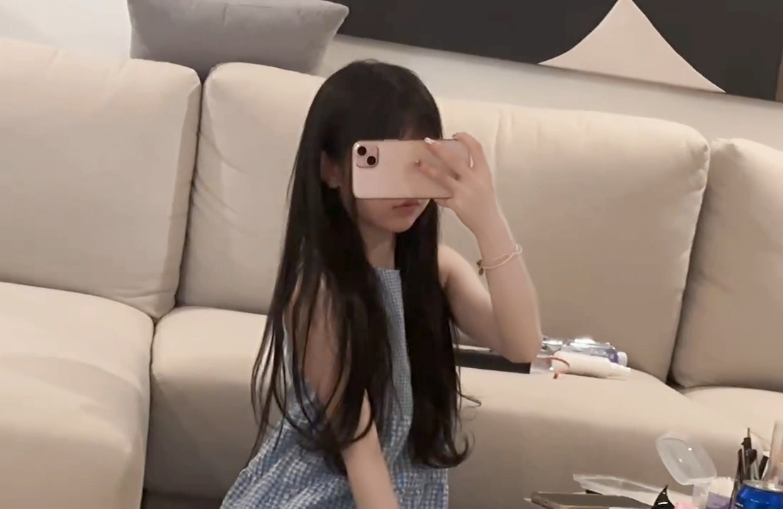 Does Beer Belly like long black hair?