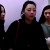 仨妹子在电梯里比赛放屁，隔着屏幕都能闻到味