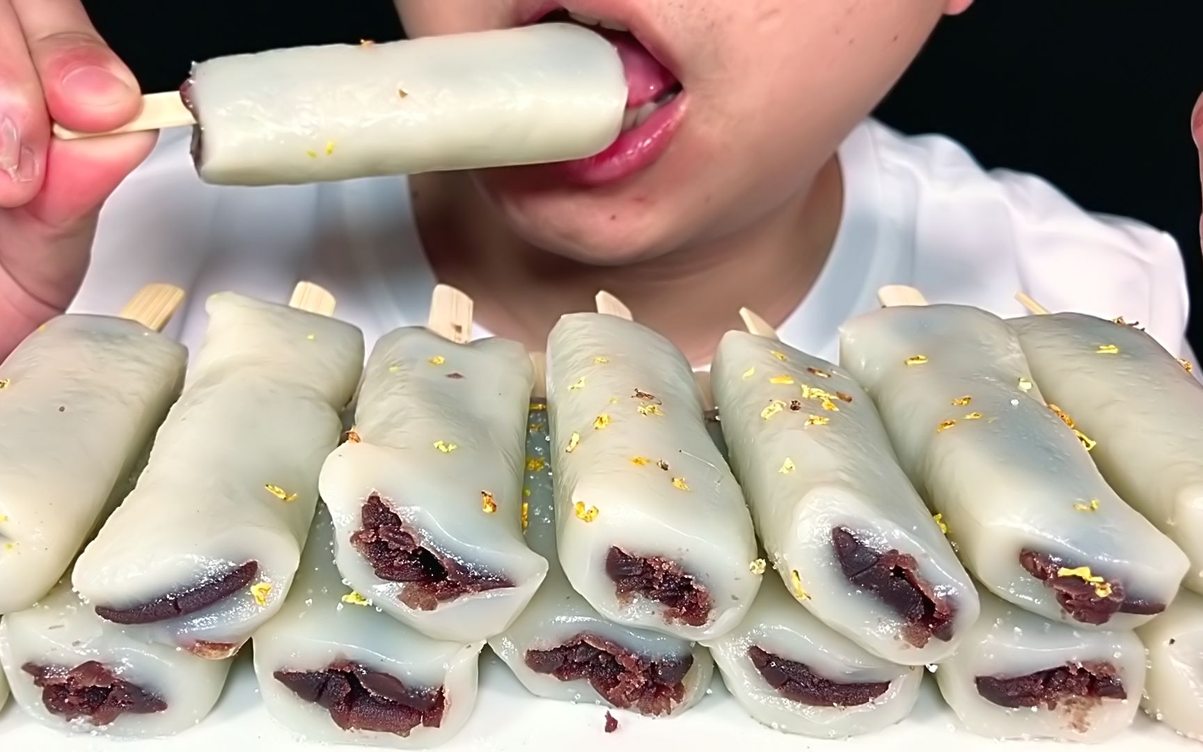 吃上海特产桂花条头糕，听上海特产桂花条头糕的声音！