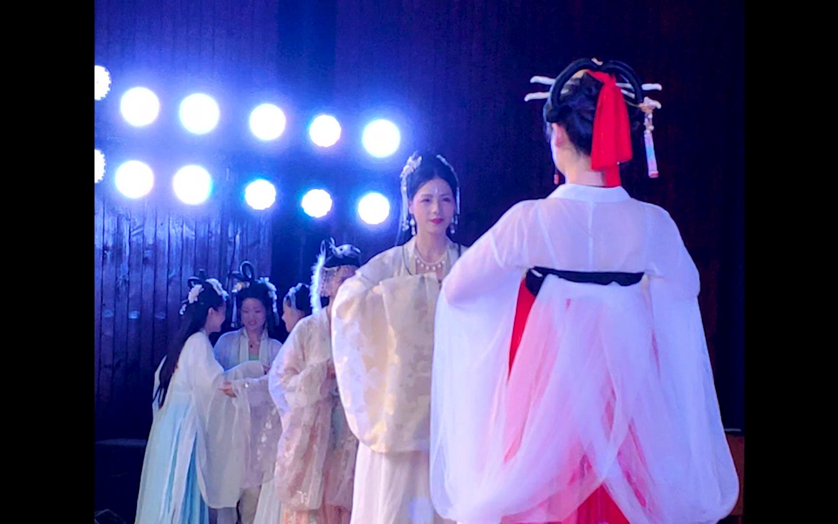 汉口里嫦娥汉服走秀