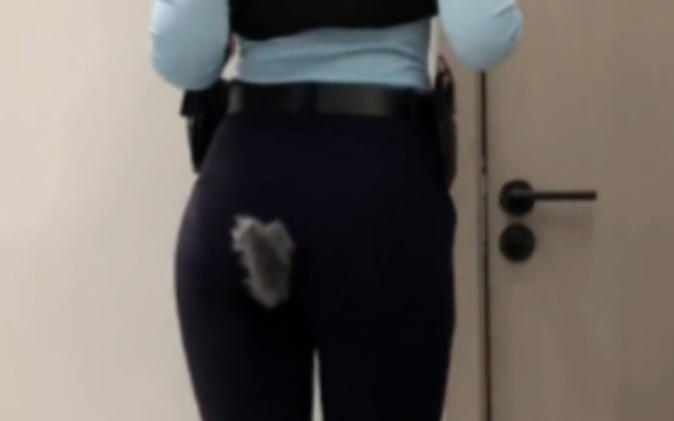 Isn't that a lovely tail, young master?