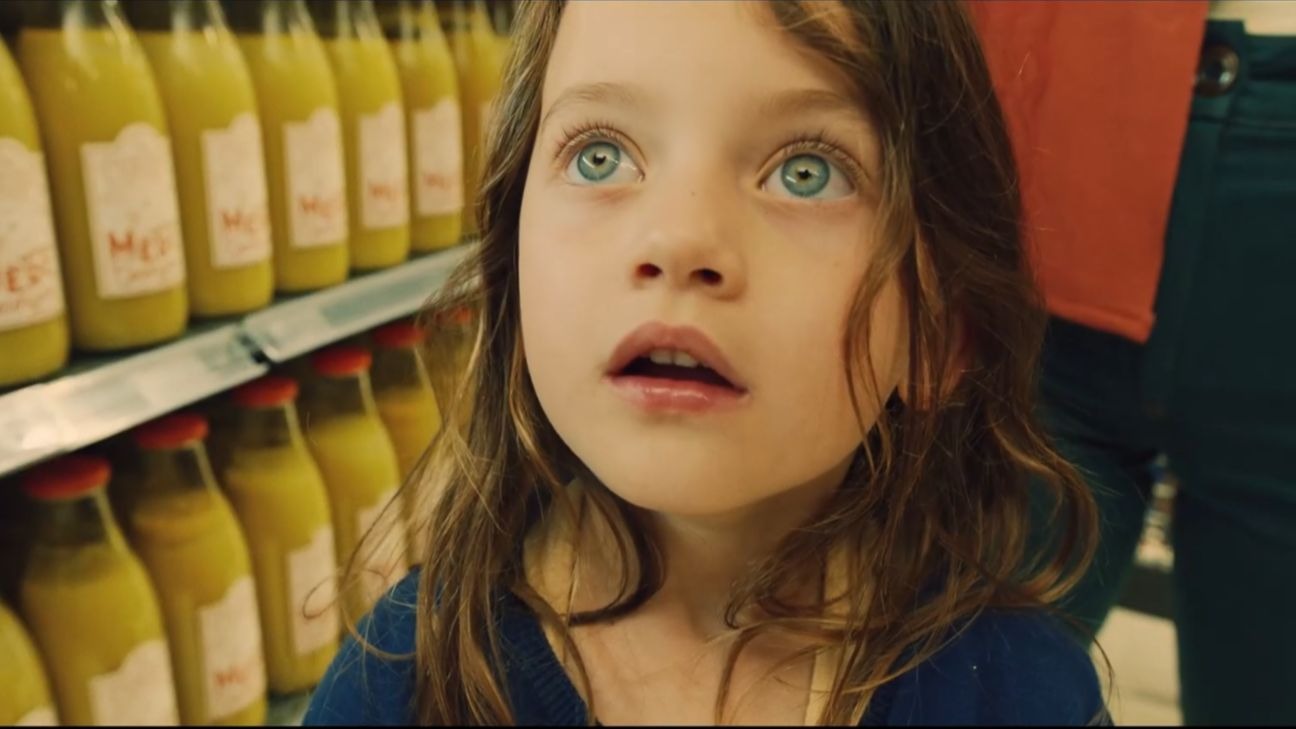 喝出两米大长腿，法国超市太敢拍了！