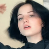 颜值好高的美少女