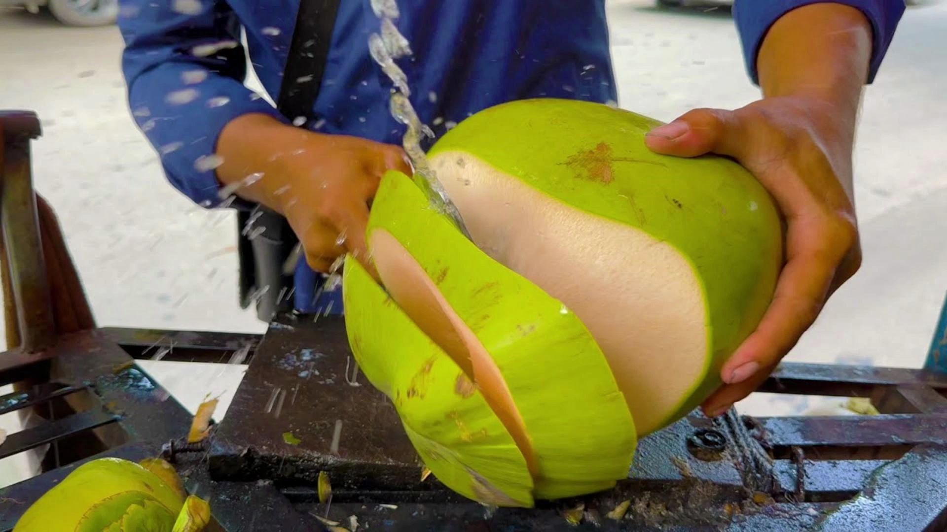 如何正确处理一只椰子