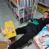 抽象老板哥与冷漠学生妹开店的一天vlog