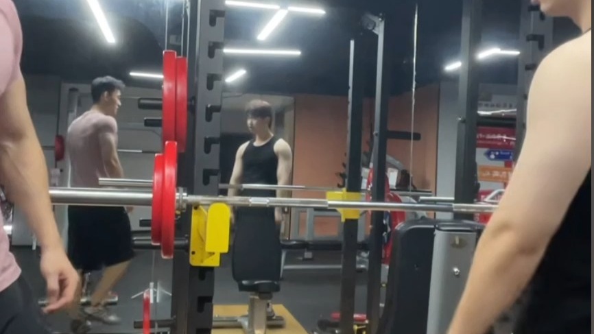 屏幕录制 2025-09-13 213139