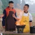 厨师长制作川味版火焰醉鹅，点火那一刻大家都惊呆了