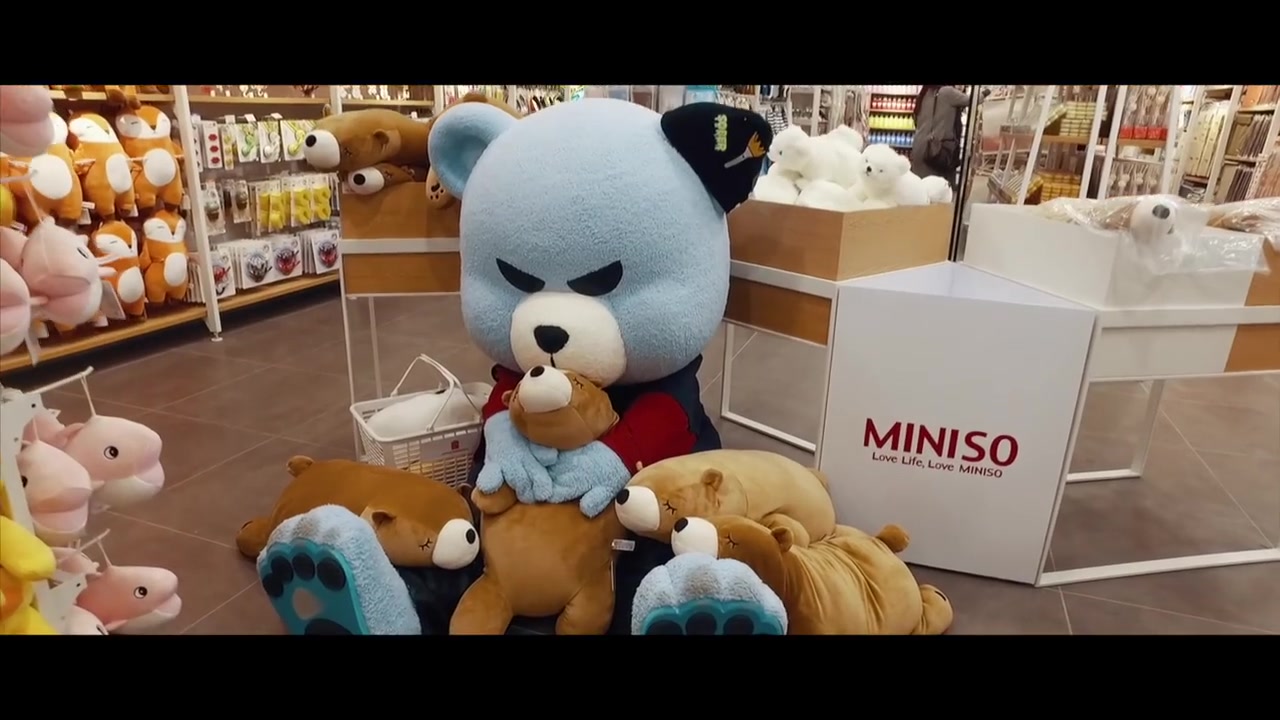 【krunk】krunk went to'miniso gangnam 克朗熊 熊本熊