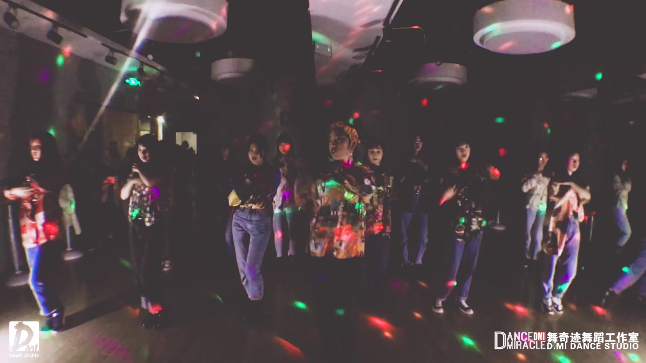 Disco爵士舞《路灯下的小姑娘》带你重温80年代广场舞 湘潭舞奇迹舞蹈工作室